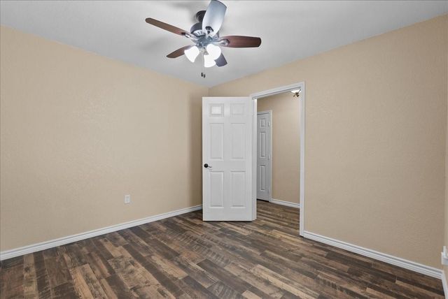 12423 A Bar Dr, Santa Fe, TX 77510