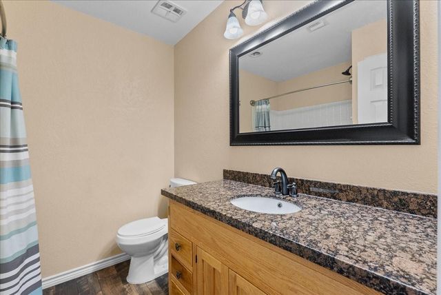 12423 A Bar Dr, Santa Fe, TX 77510