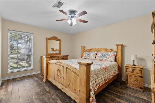 12423 A Bar Dr, Santa Fe, TX 77510