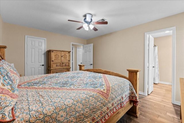 12423 A Bar Dr, Santa Fe, TX 77510