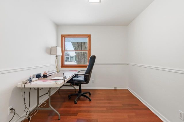 N1914 Wedgewood DRIVE, La Crosse, WI 54601