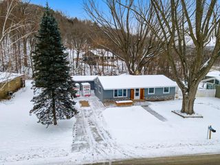 N1914 Wedgewood DRIVE, La Crosse, WI 54601