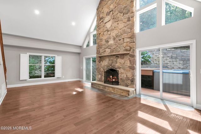 28 Grand Tour, Highlands, NJ 07732