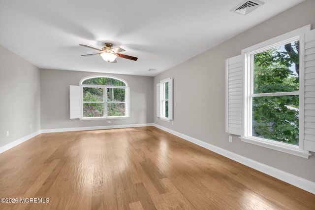28 Grand Tour, Highlands, NJ 07732