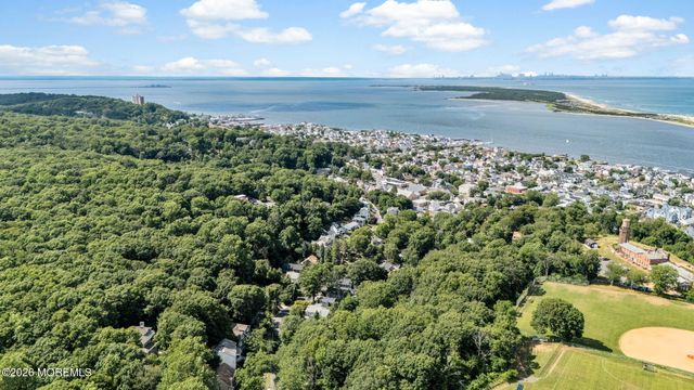28 Grand Tour, Highlands, NJ 07732