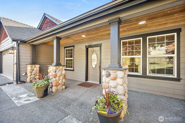 2110 26th Place SE, Puyallup, WA 98372