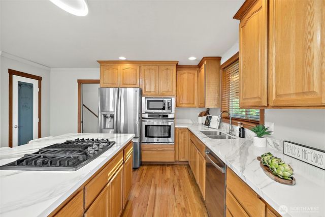 2110 26th Place SE, Puyallup, WA 98372