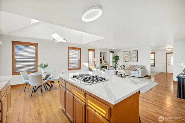 2110 26th Place SE, Puyallup, WA 98372