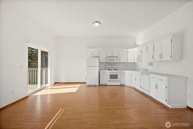 2110 26th Place SE, Puyallup, WA 98372
