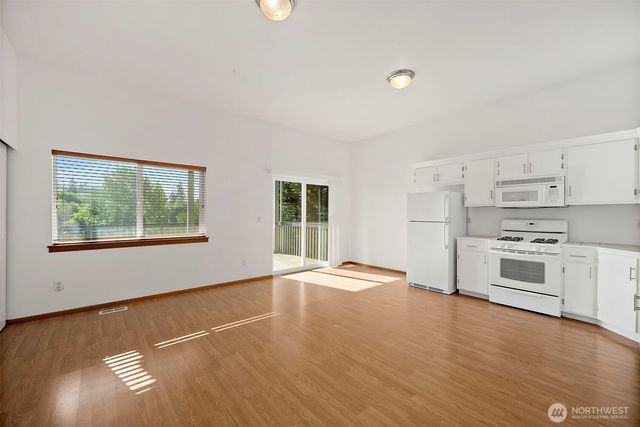2110 26th Place SE, Puyallup, WA 98372