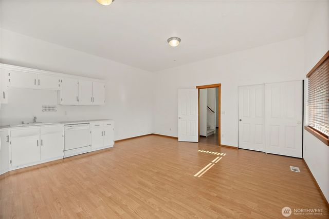 2110 26th Place SE, Puyallup, WA 98372