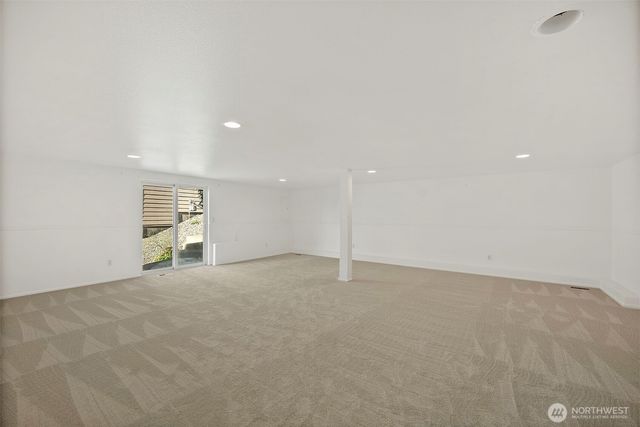 2110 26th Place SE, Puyallup, WA 98372