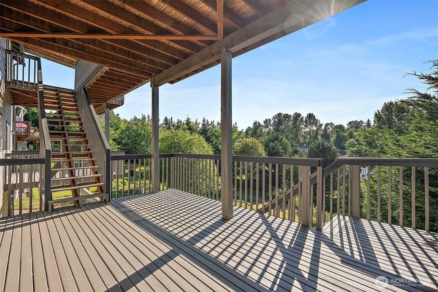 2110 26th Place SE, Puyallup, WA 98372