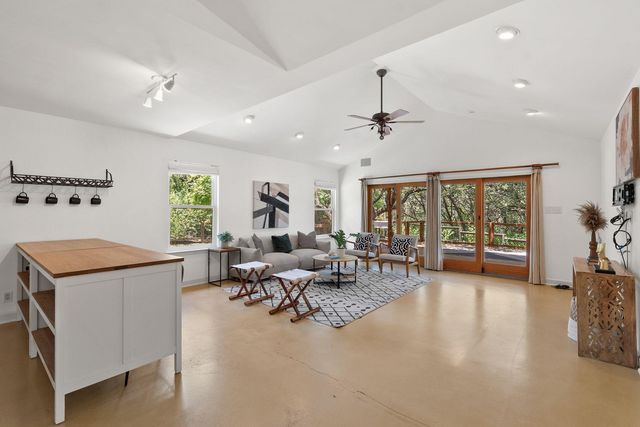 6808 Smokey Hill RD, Austin, TX 78736
