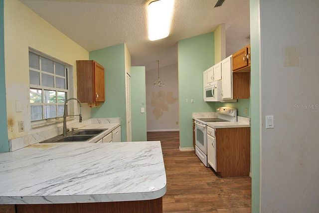 275 AWIN CIRCLE SE, Palm Bay, FL 32909