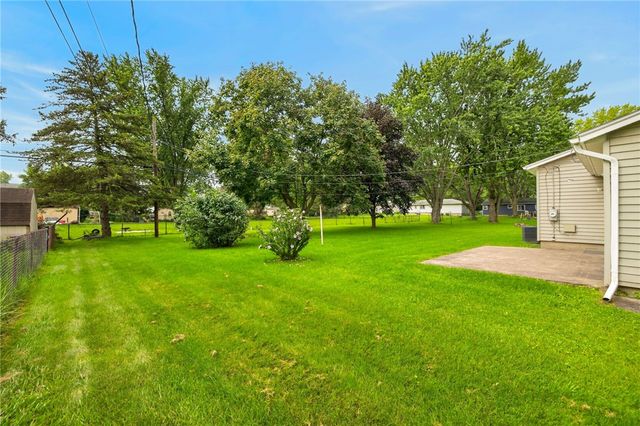 15 Adair Drive, Gates, NY 14606