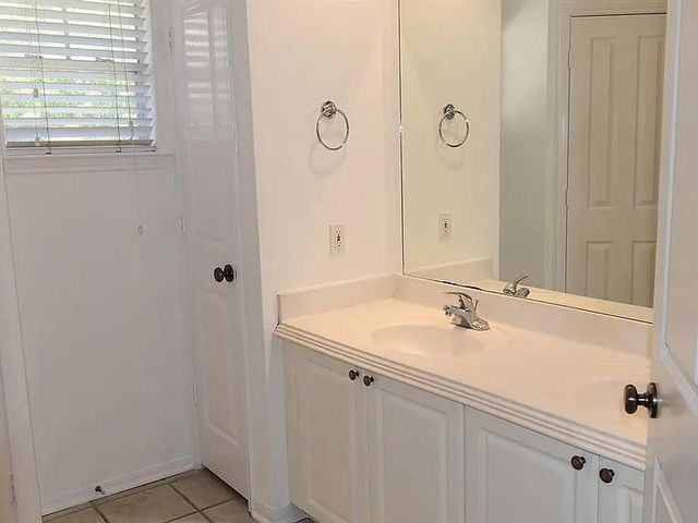 63 Scarlet Woods Court, Spring, TX 77380