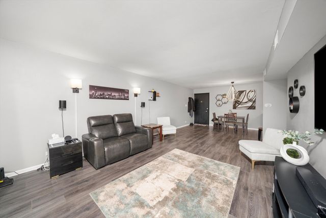 820 Elder Road C412, Homewood, IL 60430