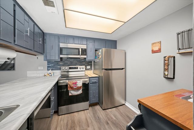 820 Elder Road C412, Homewood, IL 60430