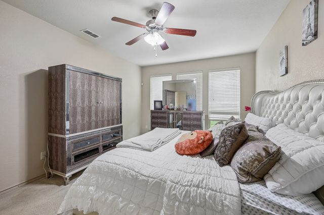 5220 Prestwick Drive, Arlington, TX 76001