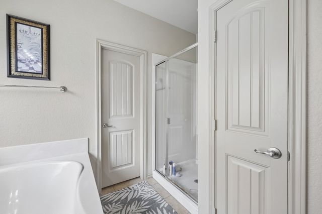 5220 Prestwick Drive, Arlington, TX 76001