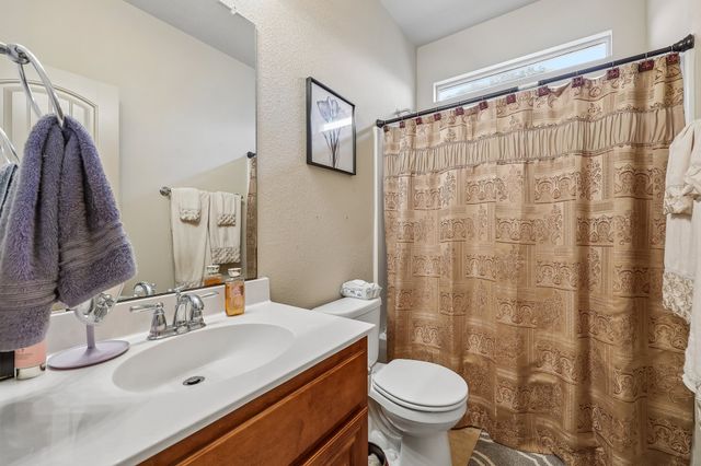 5220 Prestwick Drive, Arlington, TX 76001