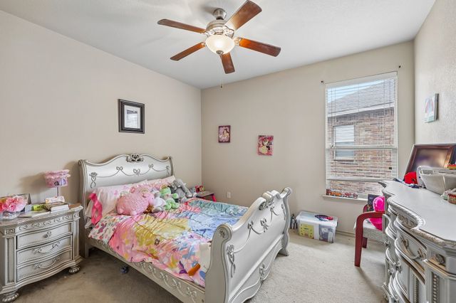 5220 Prestwick Drive, Arlington, TX 76001