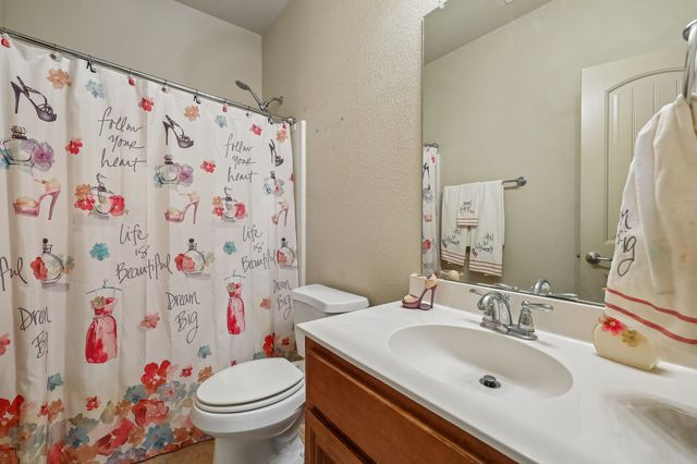 5220 Prestwick Drive, Arlington, TX 76001