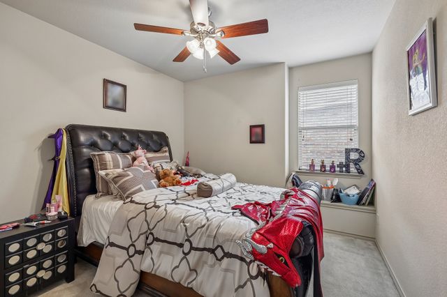 5220 Prestwick Drive, Arlington, TX 76001