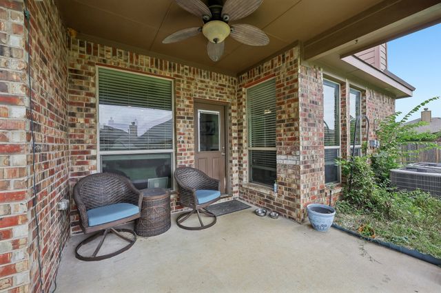 5220 Prestwick Drive, Arlington, TX 76001