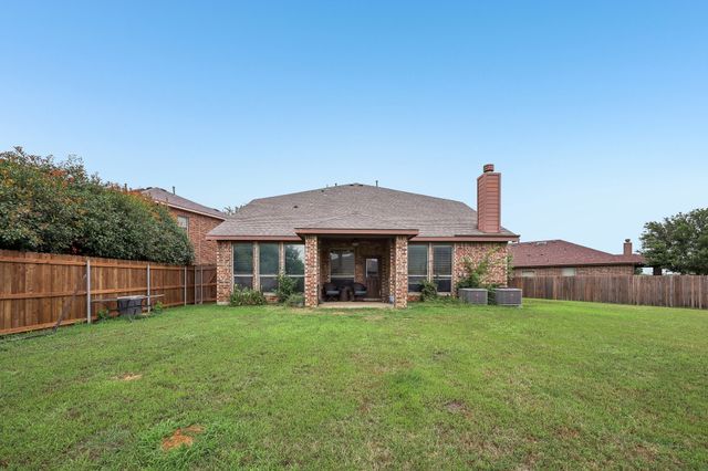 5220 Prestwick Drive, Arlington, TX 76001