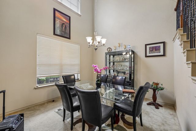 5220 Prestwick Drive, Arlington, TX 76001