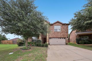 5220 Prestwick Drive, Arlington, TX 76001