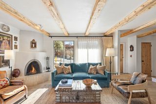 320 Artist Road 92, Santa Fe, NM 87501