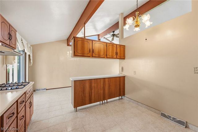 1226 Golden Gate Boulevard, Mayfield Heights, OH 44124