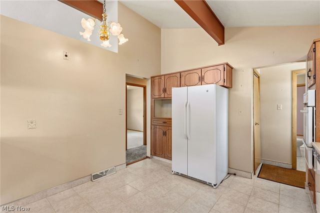 1226 Golden Gate Boulevard, Mayfield Heights, OH 44124