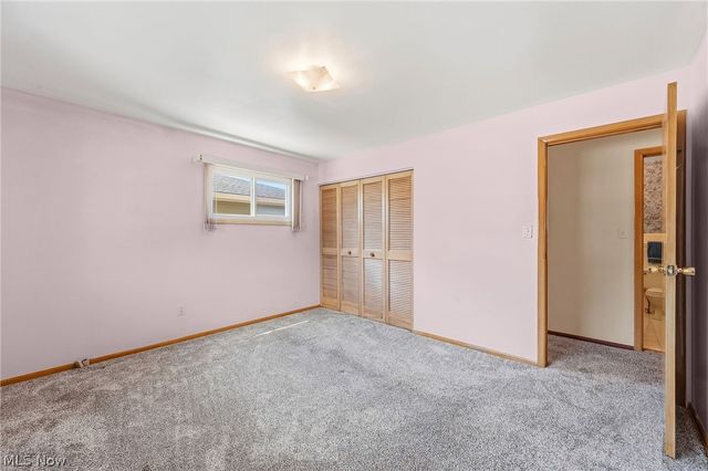 1226 Golden Gate Boulevard, Mayfield Heights, OH 44124