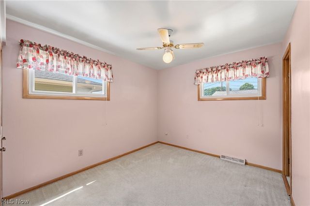 1226 Golden Gate Boulevard, Mayfield Heights, OH 44124