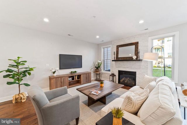 64 RIVERWALK, Plainsboro, NJ 08536