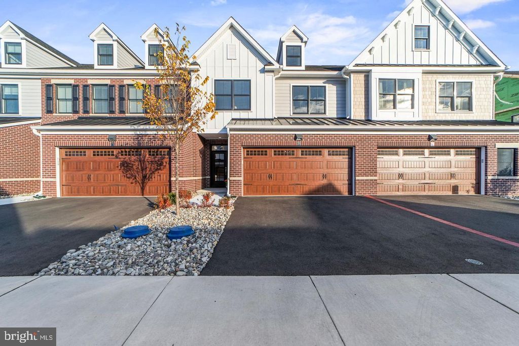 64 RIVERWALK, Plainsboro, NJ 08536