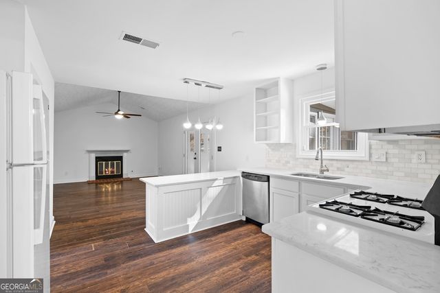 4011 Avalon Parkway NW, Kennesaw, GA 30144