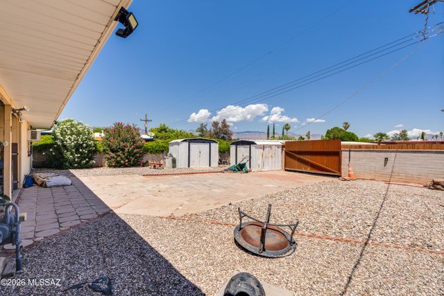 145 S Evelyn Avenue, Tucson, AZ 85710