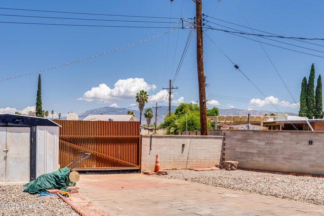 145 S Evelyn Avenue, Tucson, AZ 85710
