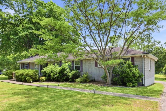 1345 Cheshire Dr, Nashville, TN 37207