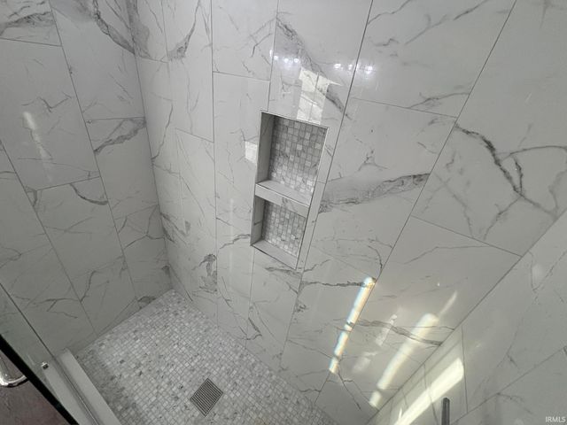 1200 N Cabernet Court, Vincennes, IN 47591