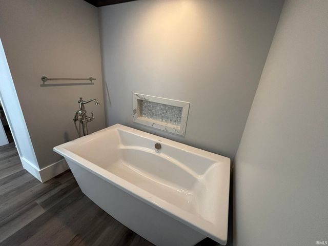 1200 N Cabernet Court, Vincennes, IN 47591