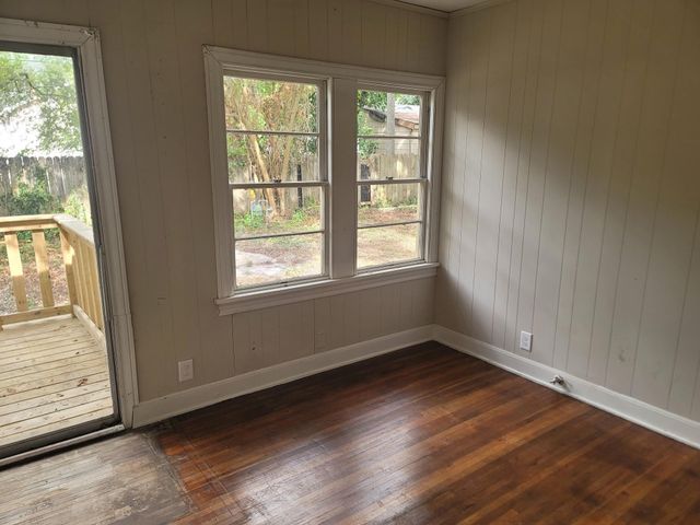 911 N Ashbel Street, Baytown, TX 77520