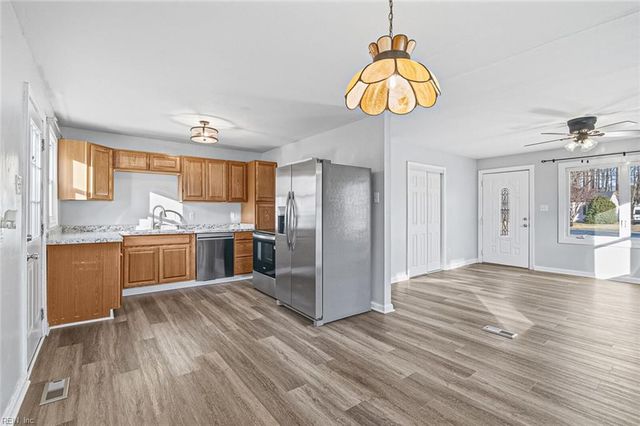 46 Wellington DR, Hampton, VA 23666