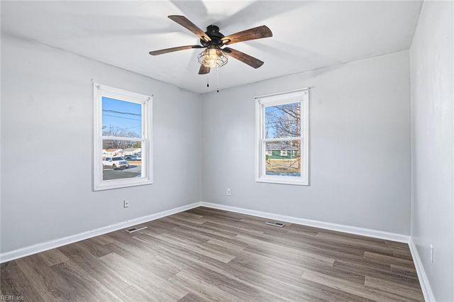 46 Wellington DR, Hampton, VA 23666