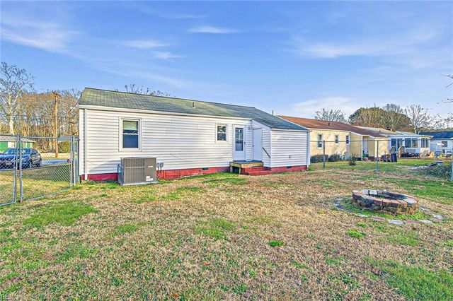 46 Wellington DR, Hampton, VA 23666